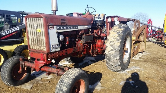 Farmall 706 Tractor 'AS-IS'
