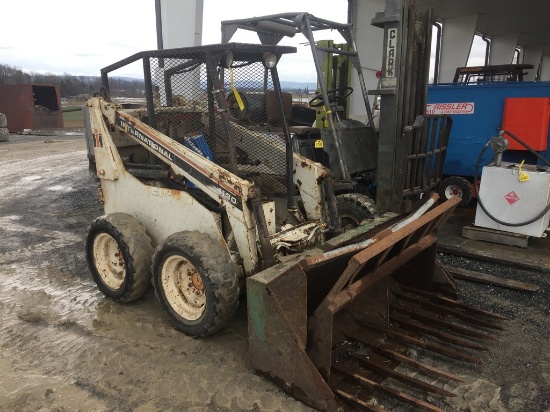 International 4130 Skid Steer