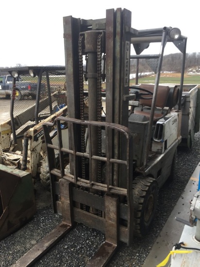 Clark CFY30B Forklift