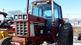 International 1086 Cab Tractor