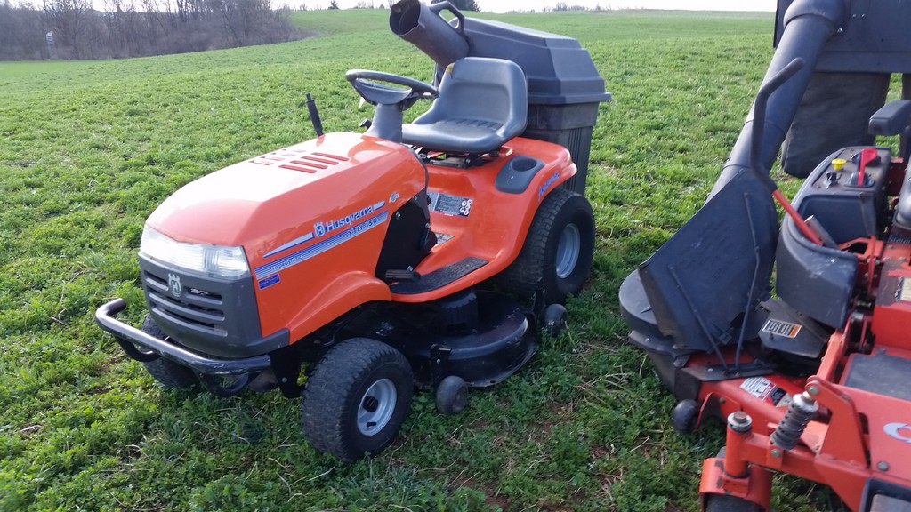 Husqvarna yth 150 lawn outlet tractor