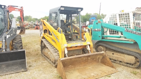 Mustang  MTL16 Track Skid Steer