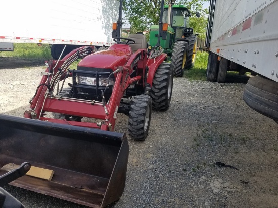 Case IH DX33 Compact Loader Tractor