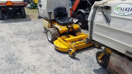 2004 Walker MTGHS Front Mount Zero Turn