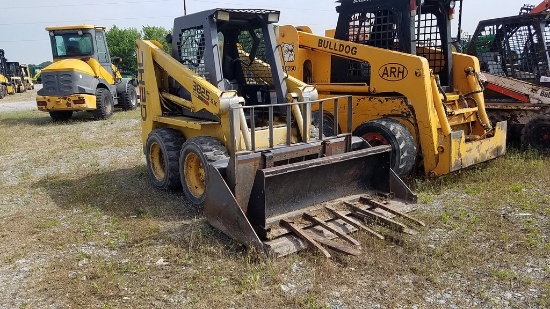 Gehl  3825 Skid Steer