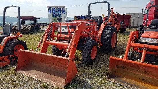 Kubota  L3010 Compact Loader Tractor
