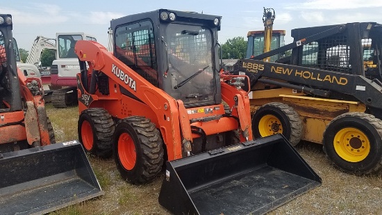 Kubota  SSV75 Skid Steer