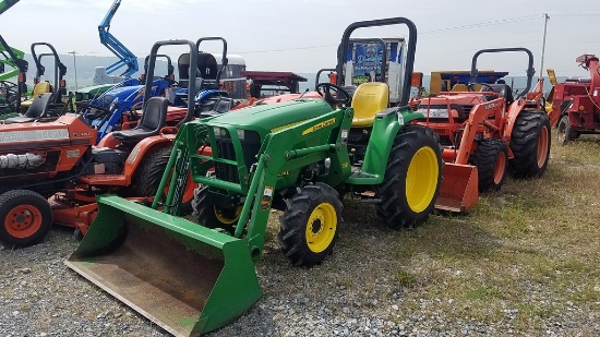 John Deere 3038E Compact Loader Tractor