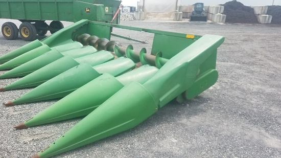 John Deere 643  Corn Head