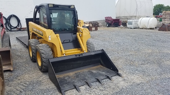 John Deere 250 Skid Steer
