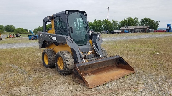 John Deere 326E Skid Steer