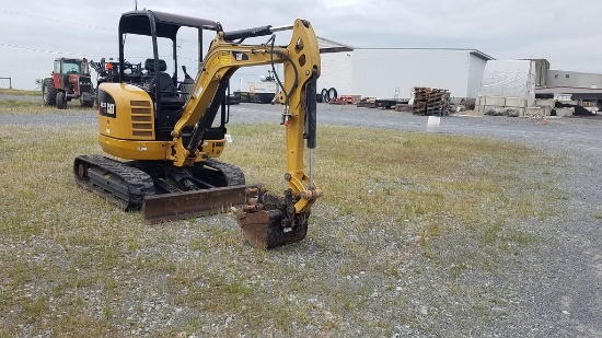 2015 Cat  302.7D Mini Excavator