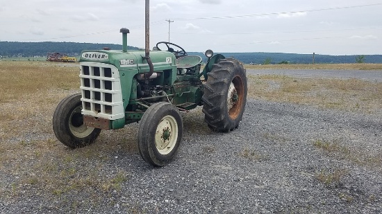 Oliver 550 Tractor