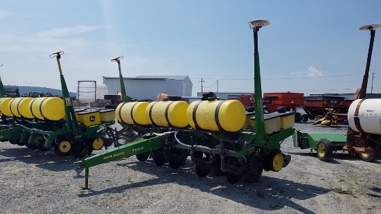 John Deere 7000 Planter