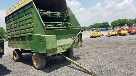 John Deere 714A Forage Wagon