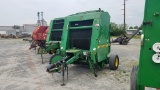 John Deere 456 Round Baler