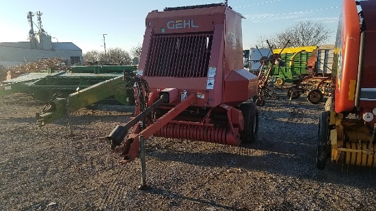 Gehl 2580 Round Baler