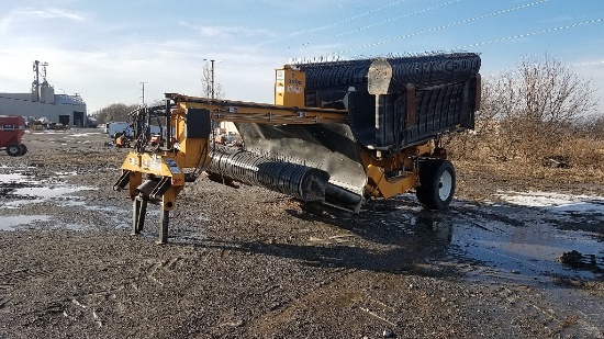 2015 OXBO 334 Merger