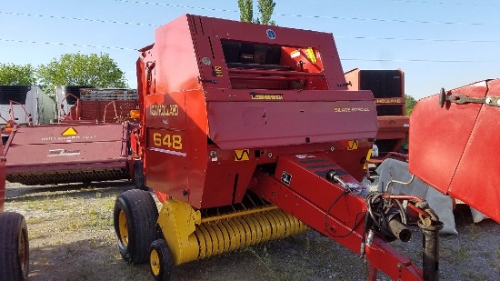 New Holland 648 Round Baler 'Cosigner Has Monitor'