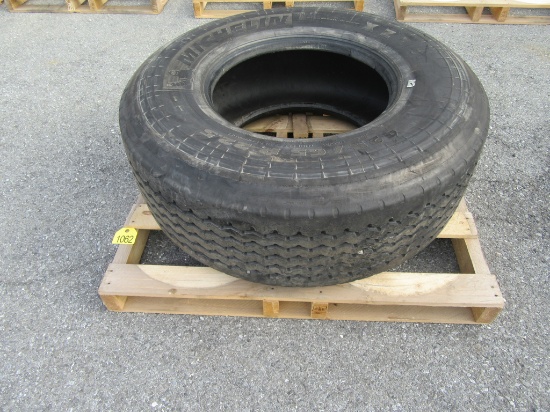 Super Single Tire