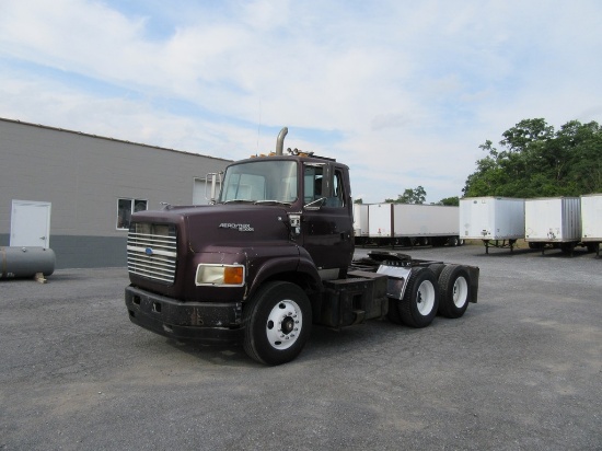 1993 Ford L9000 Aeromax Daycab tractor