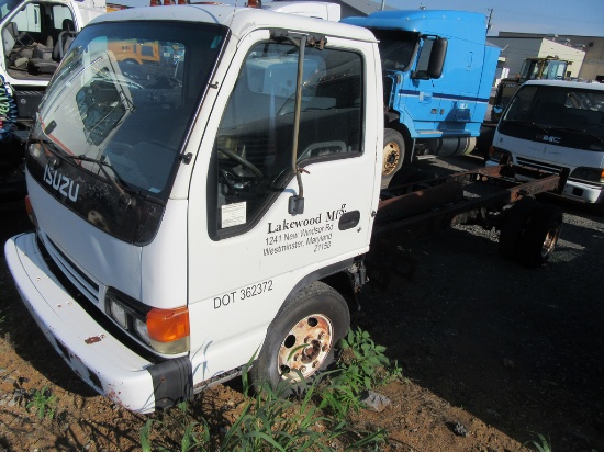 2000 Isuzu NPR parts truck