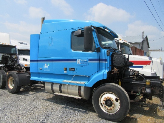 2001 Volvo VNL Parts truck