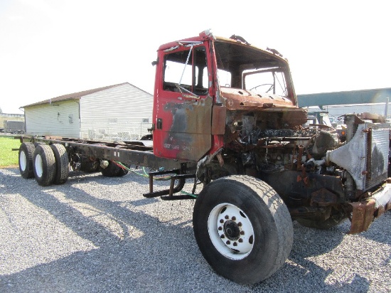 2003 Freightliner FL112 Parts truck  -PA salvage certificate -