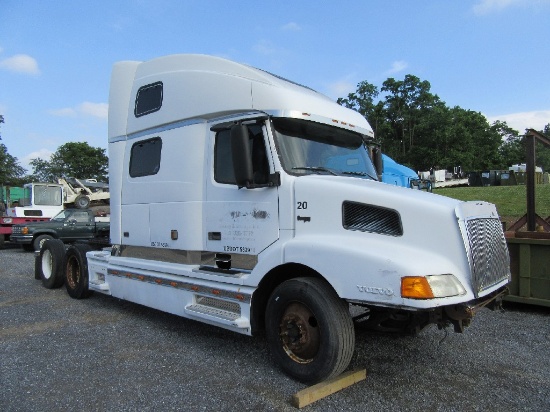 2000 Volvo VNL Parts truck