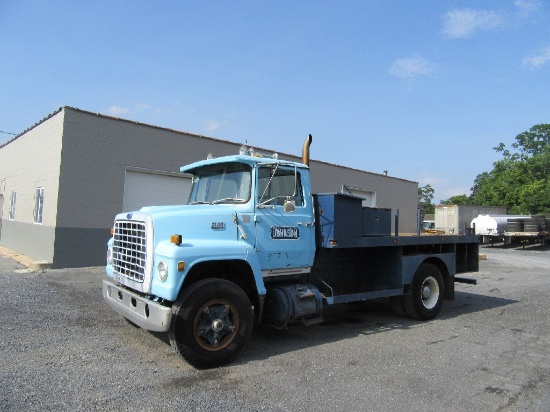 1978 Ford L8000 Single axle flatbed