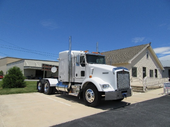 2007 Kenworth T800 Sleeper tractor