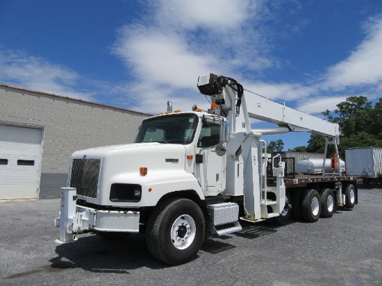 2007 International 5600i Crane truck