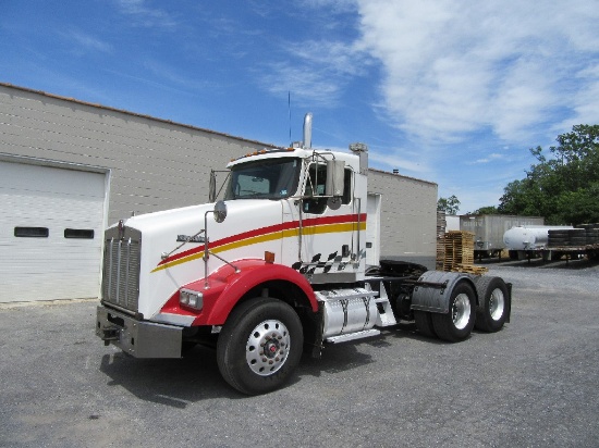 2009 Kenworth  T800 Daycab tractor
