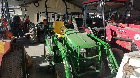 John Deere 1025R Compact Loader Tractor
