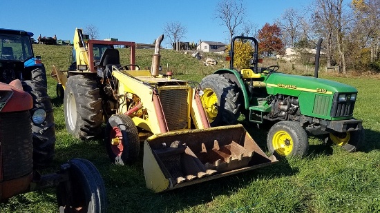 International 3414 Tractor Loader Backhoe