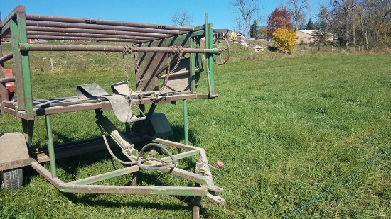 Hoof Trimming Table