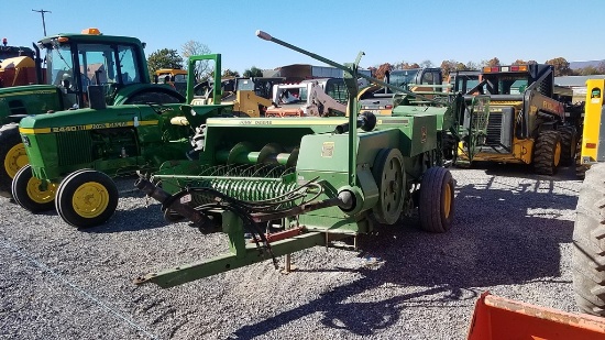 John Deere 348 Small Square Baler