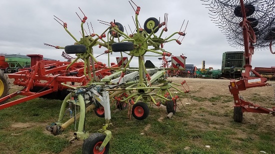 Claas Volto 1050T Tedder