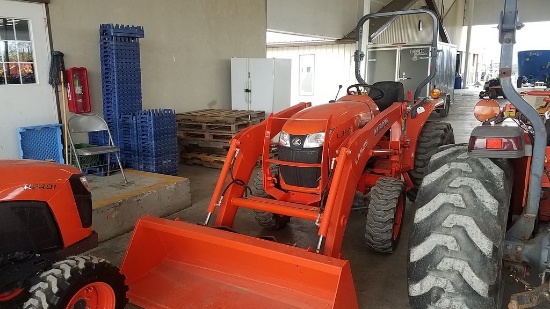 Kubota L3901 Compact Loader Tractor
