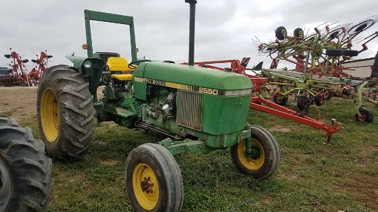 John Deere 2550 Tractor