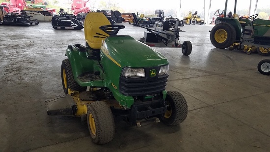 John Deere X475 Riding Tractor