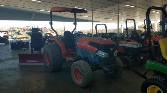 Kubota L3940 Compact Tractor