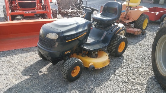 Poulan Pro 300 Riding Tractor