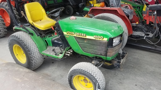 John Deere 4100 Compact Tractor