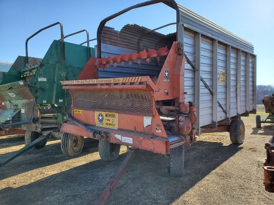 Meyer 400 Forage Wagon