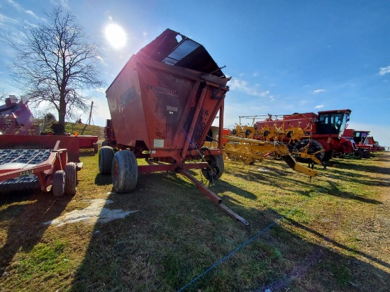 Richardton 700 Dump Cart