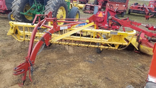 2012 New Holland 258 Rake