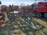 John Deere 980 Field Cultivator