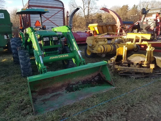John Deere 5083 Loader Tractor