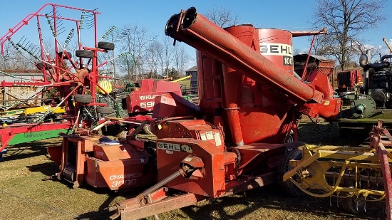 Gehl 100 Grinder Mixer